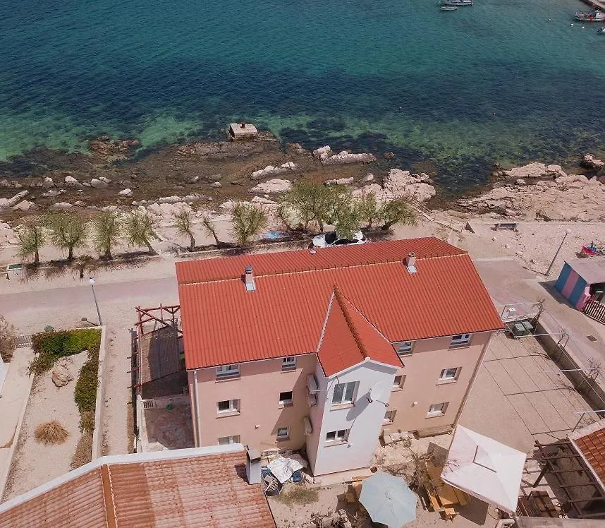 Apartments Petra Razanac