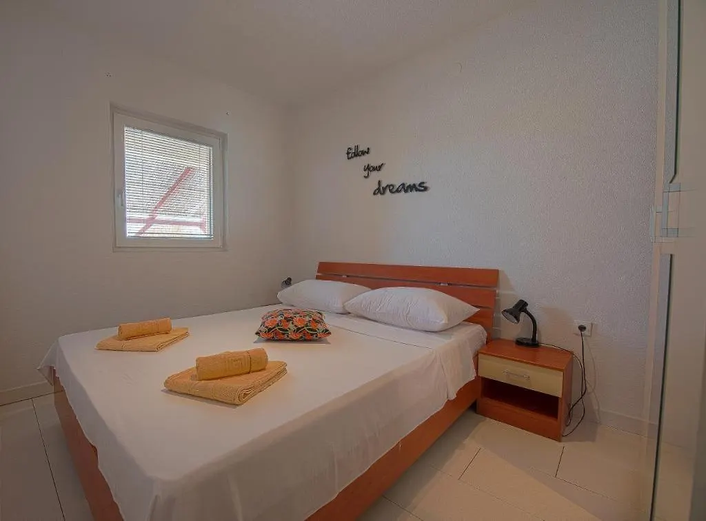 Apartments Petra Razanac Croatia