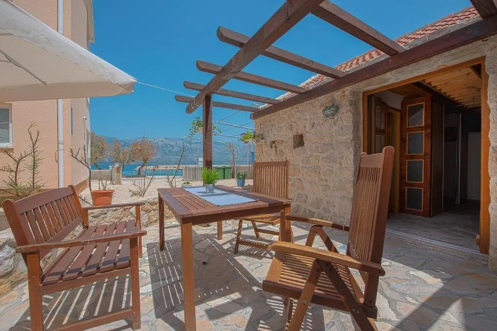 Apartments Petra Razanac