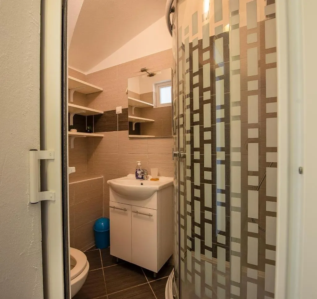 Apartments Petra Razanac
