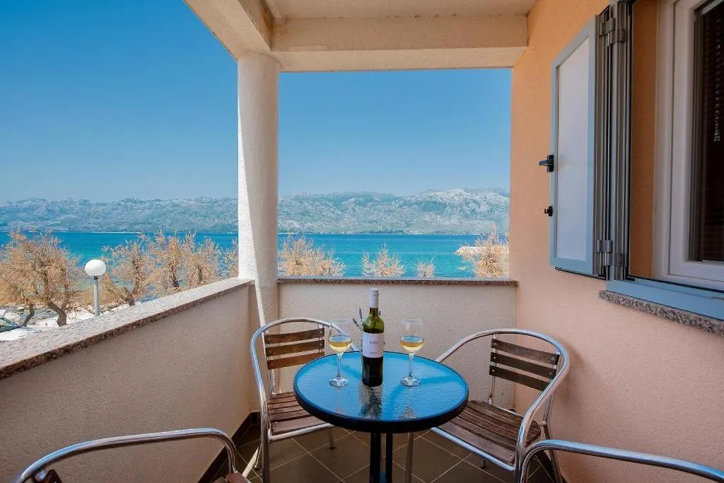 Apartments Petra Razanac